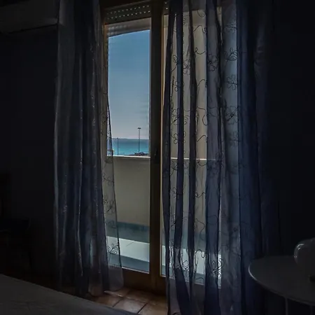 Torre Deluxe - Vista Mare,balcony,wi-fi - Baia - Lido - By Click Salento * Галліполі